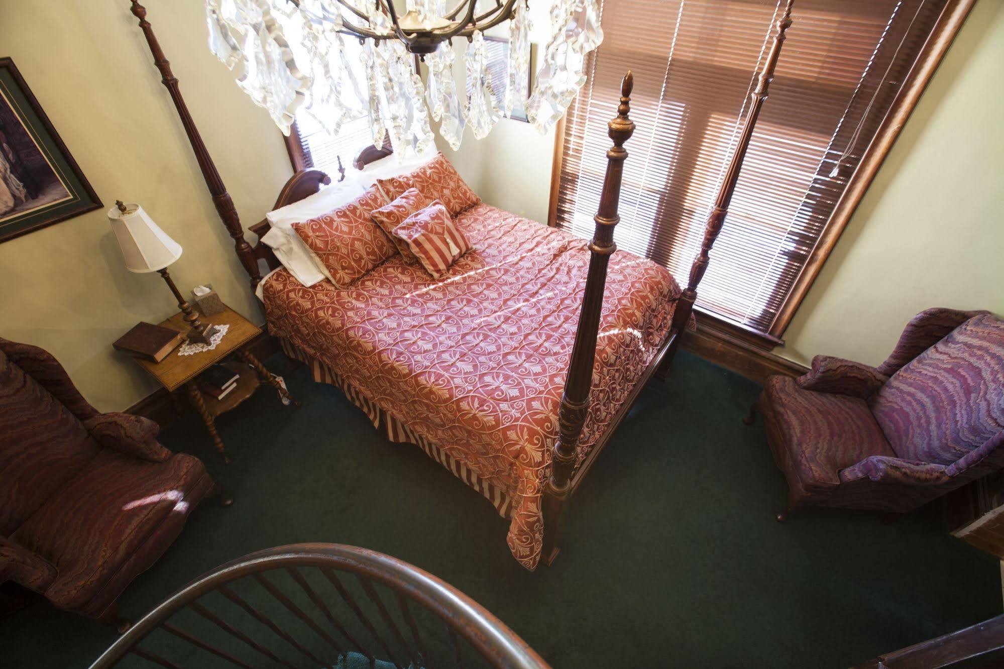 Bed and Breakfast Hines Mansion Прово Екстер'єр фото