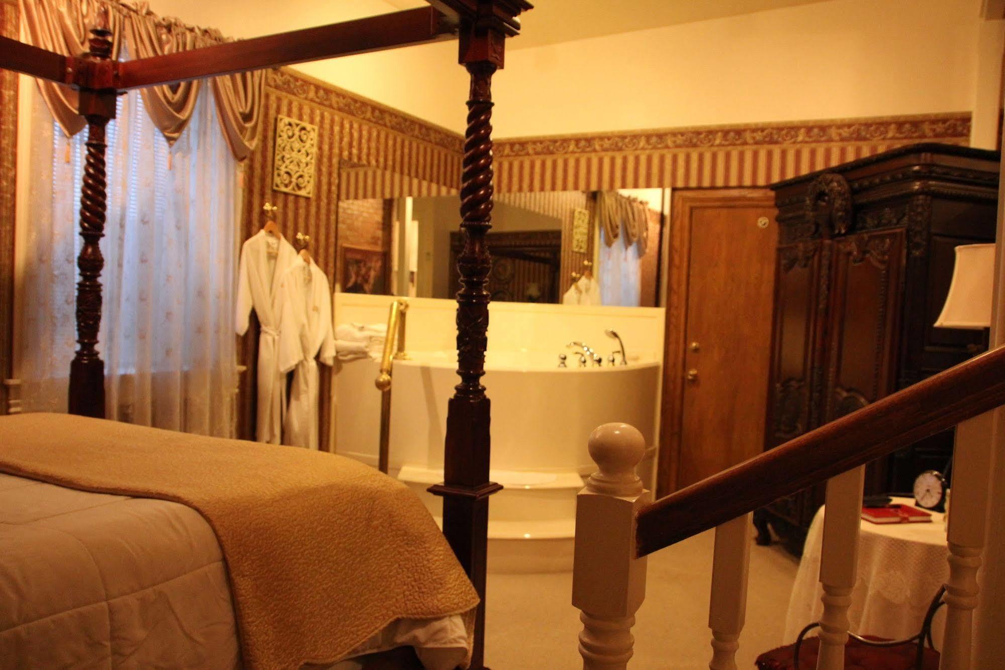 Bed and Breakfast Hines Mansion Прово Екстер'єр фото